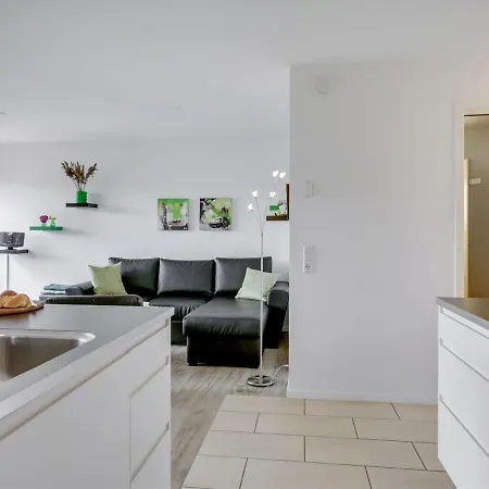 Allyson - 450m From The Sea By Interhome