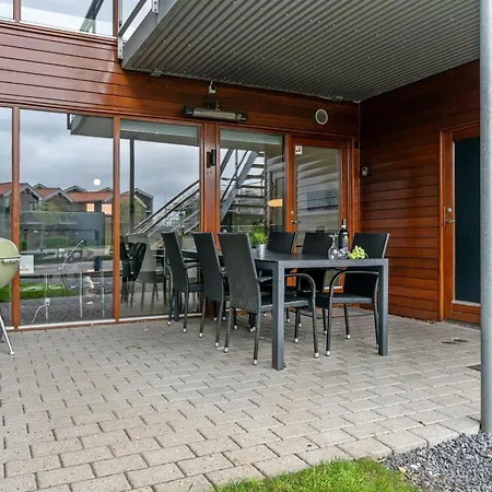 Apartment Allyson - 450m From The Sea By Interhome *